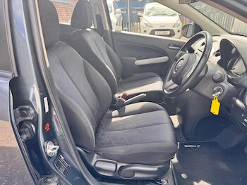 Used Mazda Mazda2 2010 for sale - 78958515: Photo