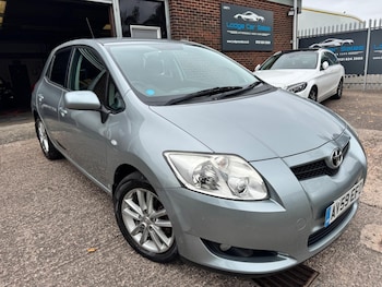 Toyota - Auris