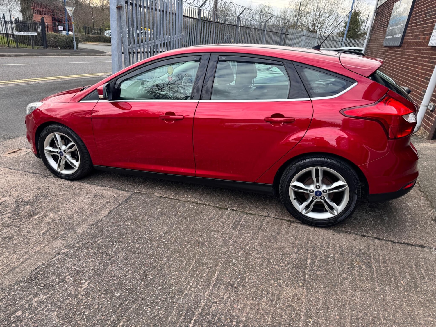 Used Ford Focus 2013 for sale - 78058317: Photo 7