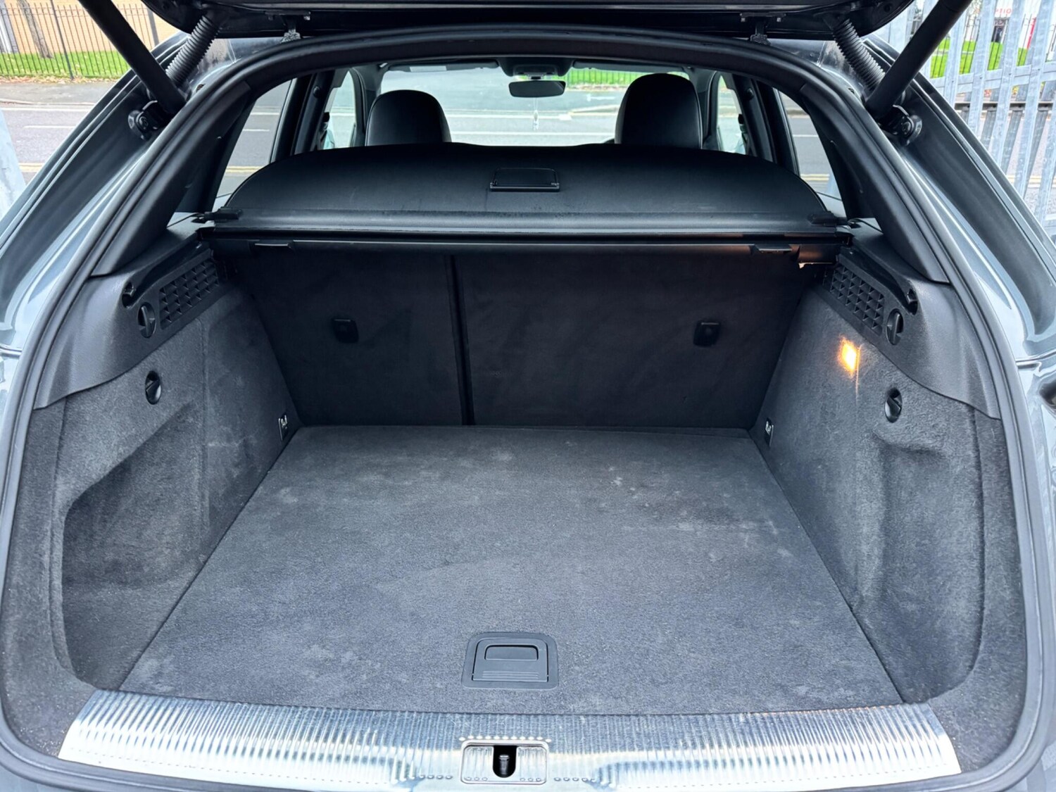 Used Audi Q3 2016 for sale - 76667255: Photo 61