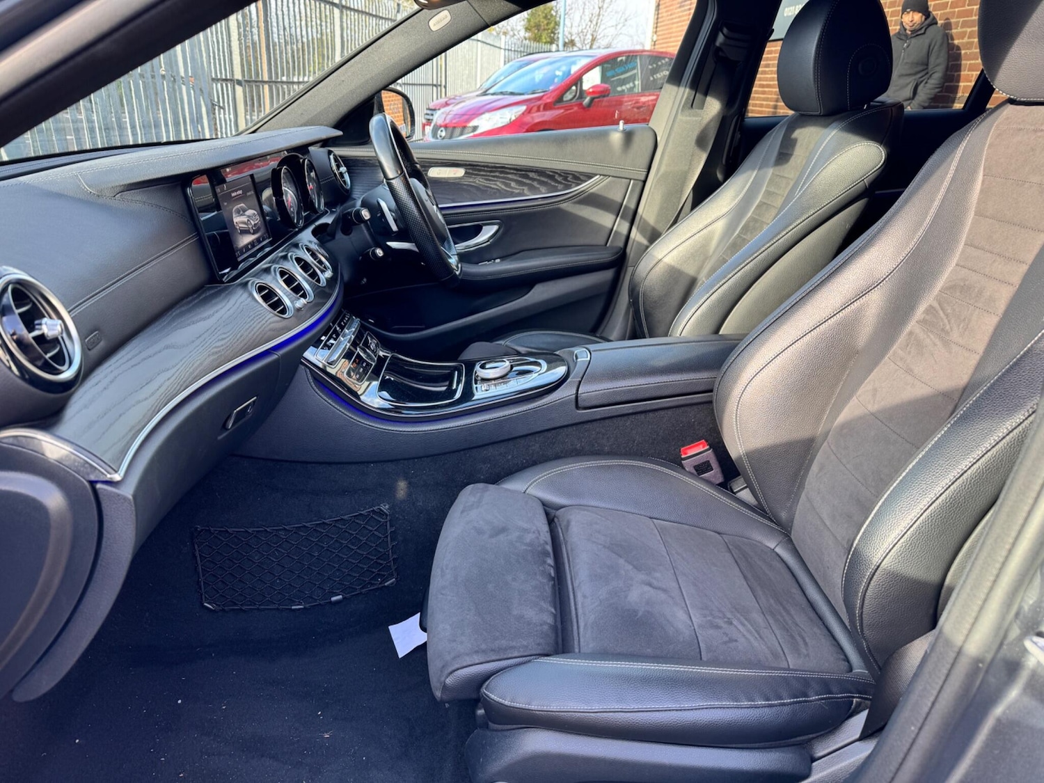 Used Mercedes-Benz E Class 2017 for sale - 76742972: Photo 18