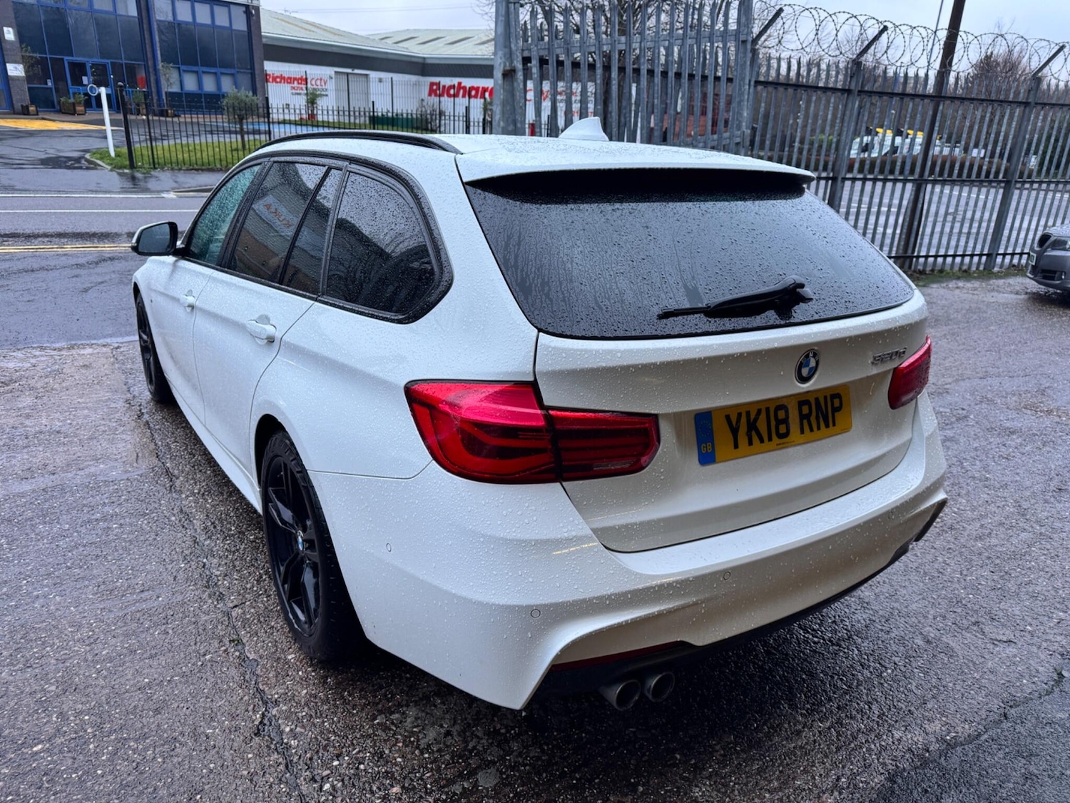 Used BMW 3 Series 2018 for sale - 77549437: Photo 2