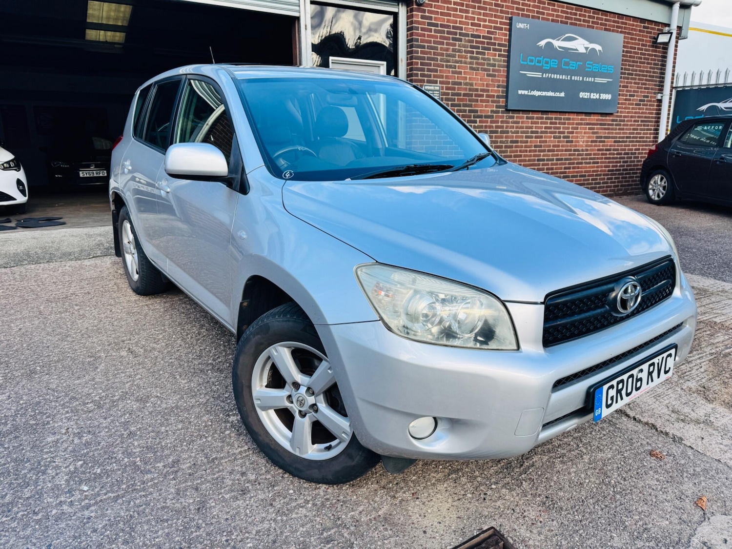 Used Toyota RAV4 2006 for sale - 76360431: Photo 1
