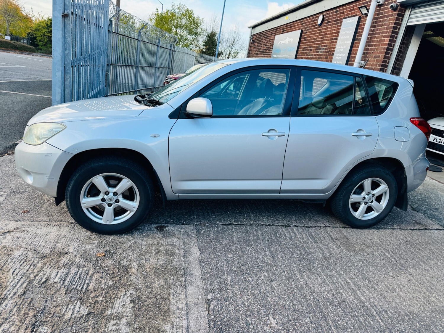 Used Toyota RAV4 2006 for sale - 76360431: Photo 5