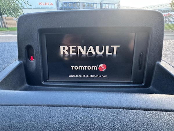Used Renault Clio 2011 for sale - 76021050: Photo 17