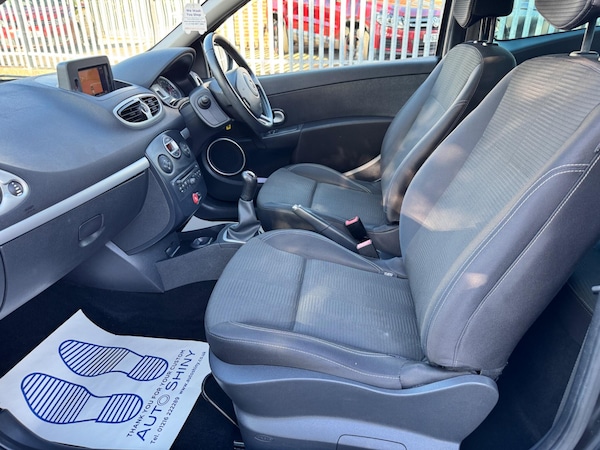 Used Renault Clio 2011 for sale - 76021050: Photo 25