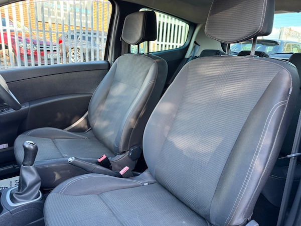 Used Renault Clio 2011 for sale - 76021050: Photo 26