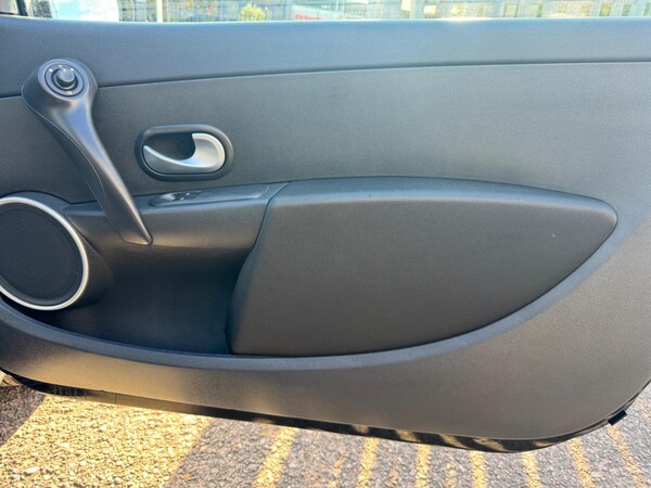 Used Renault Clio 2011 for sale - 76021050: Photo 33
