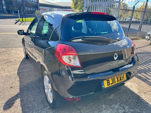Used Renault Clio 2011 for sale - 76021050: Photo 8