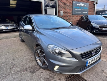 Used Volvo V40 2014 for sale - 77495846: Photo