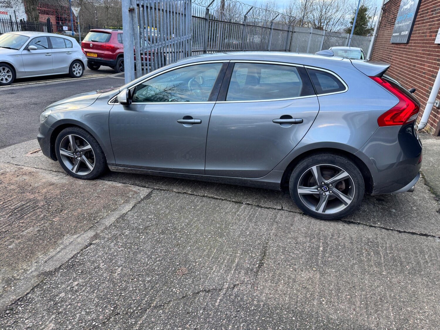Used Volvo V40 for sale - 77495846: Photo 8