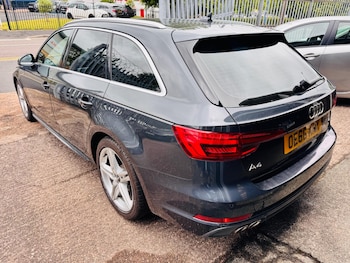 Used Audi A4 Avant 2017 for sale - 78914402: Photo