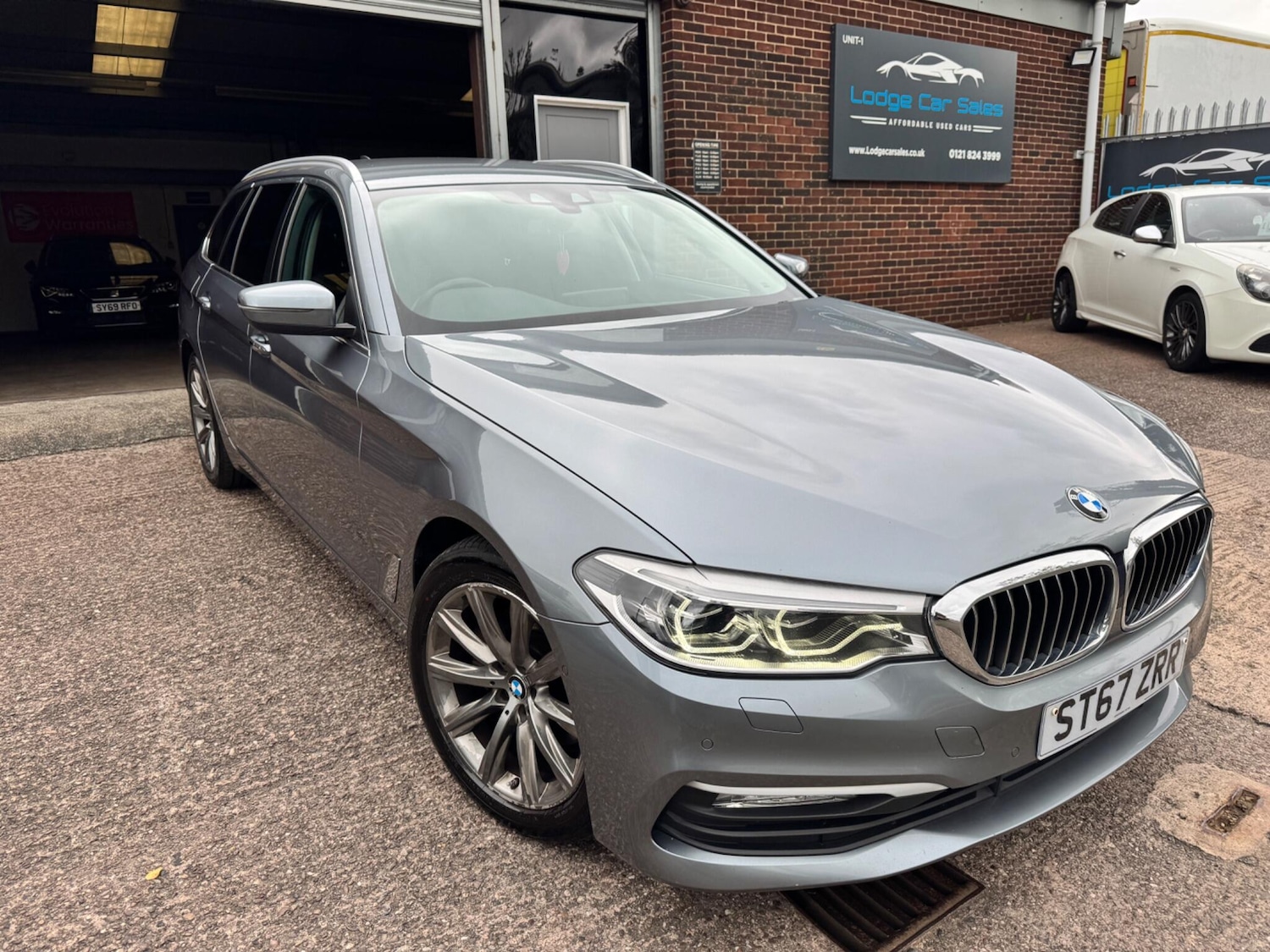 Used BMW 5 Series 2017 for sale - 76484327: Photo 1