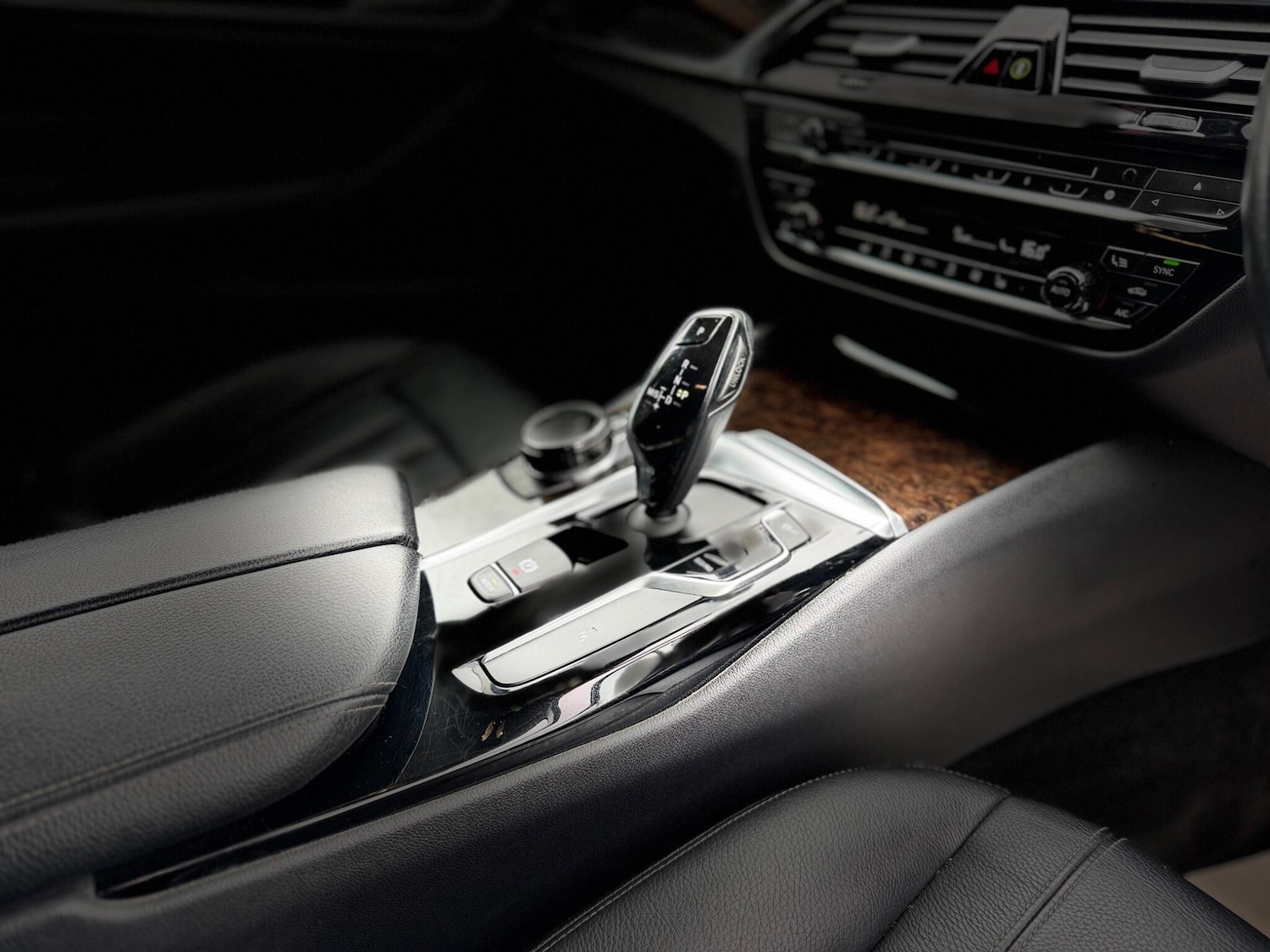 Used BMW 5 Series 2017 for sale - 76484327: Photo 43