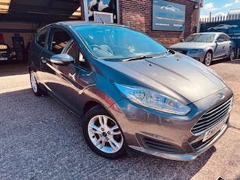 Used Ford Fiesta 2015 for sale - 79608975: Photo