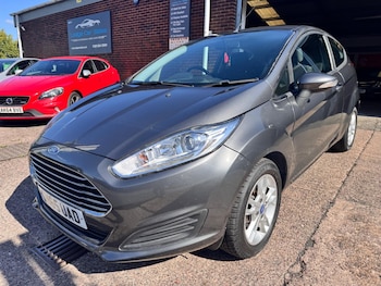 Used Ford Fiesta 2015 for sale - 79608975: Photo