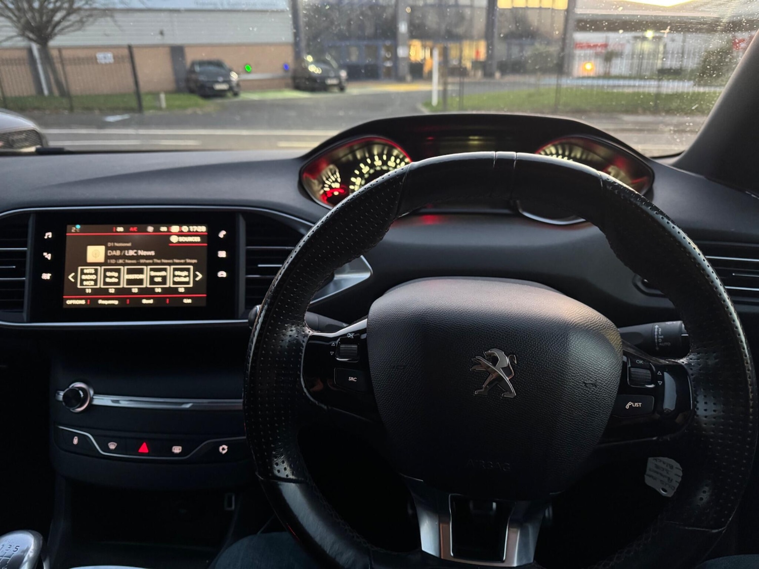 Used Peugeot 308 2018 for sale - 76633935: Photo 16