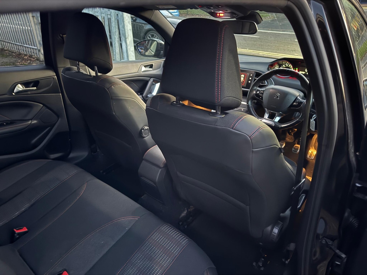 Used Peugeot 308 2018 for sale - 76633935: Photo 18