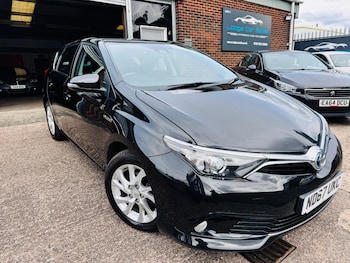 2018 (67) - 1.8 VVT-h Icon Tech CVT Euro 6 (s/s) 5dr