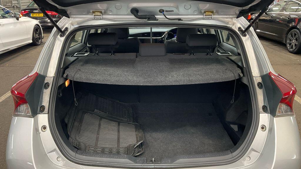 Used Toyota Auris 2018 for sale - 77882312: Photo 12