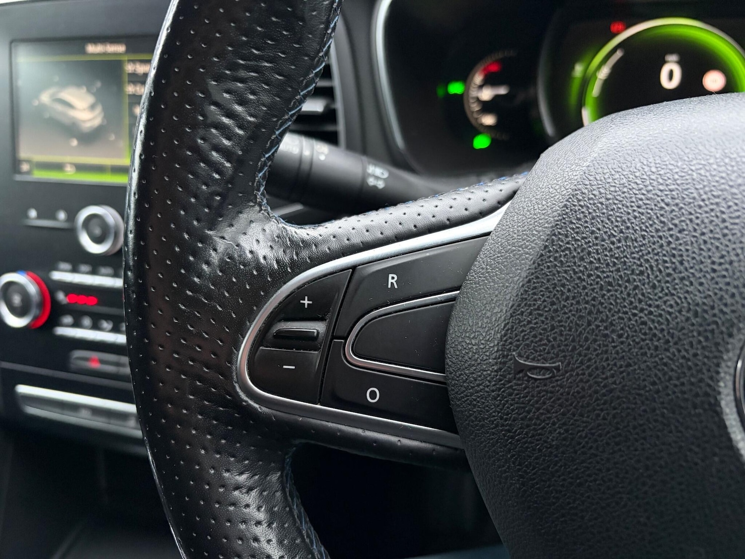 Used Renault Megane 2017 for sale - 77254965: Photo 24