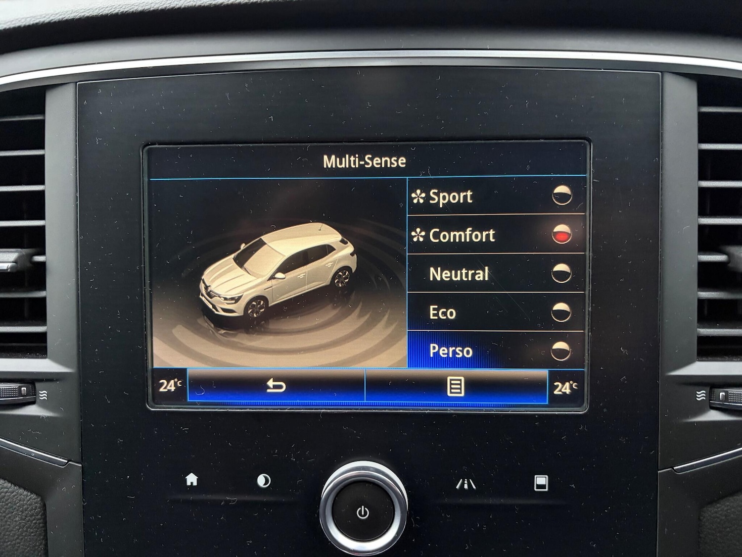 Used Renault Megane 2017 for sale - 77254965: Photo 35