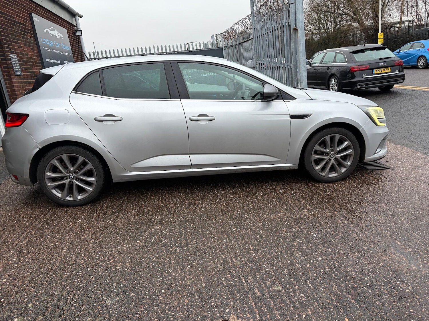 Used Renault Megane 2017 for sale - 77254965: Photo 9