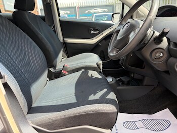 Used Toyota Yaris 2010 for sale - 78636878: Photo