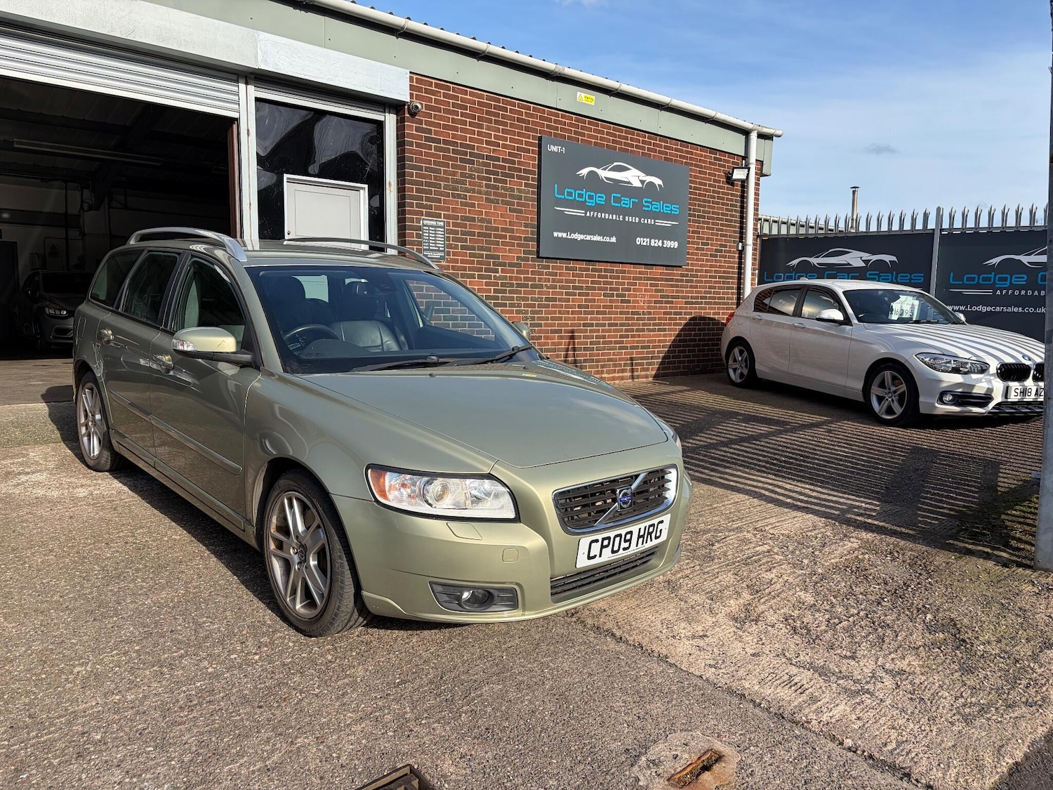 Used Volvo V50 for sale - 77658071: Photo 1