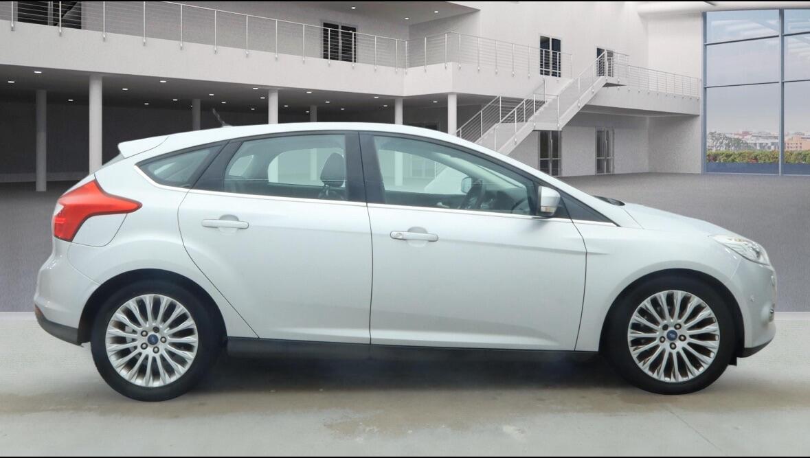 Used Ford Focus 2013 for sale - 77052467: Photo 9