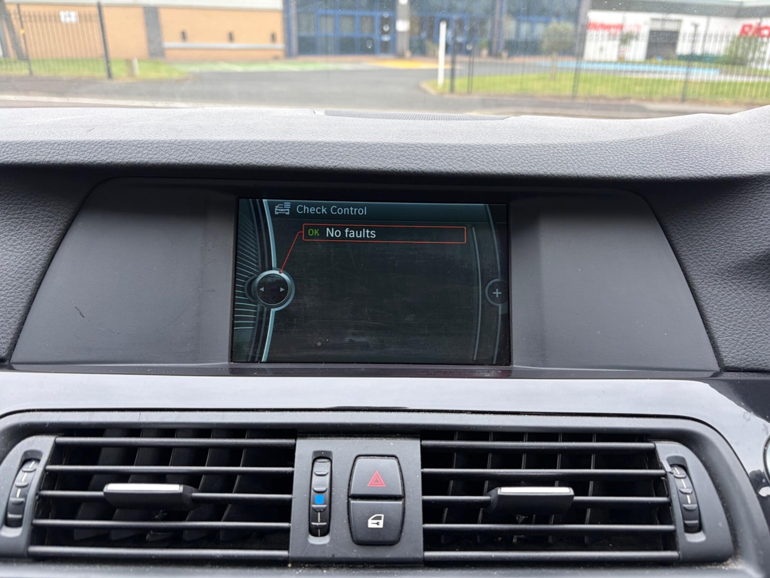 Used BMW 5 Series 2011 for sale - 78204499: Photo 26