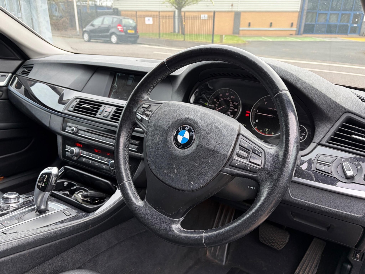 Used BMW 5 Series 2011 for sale - 78204499: Photo 30