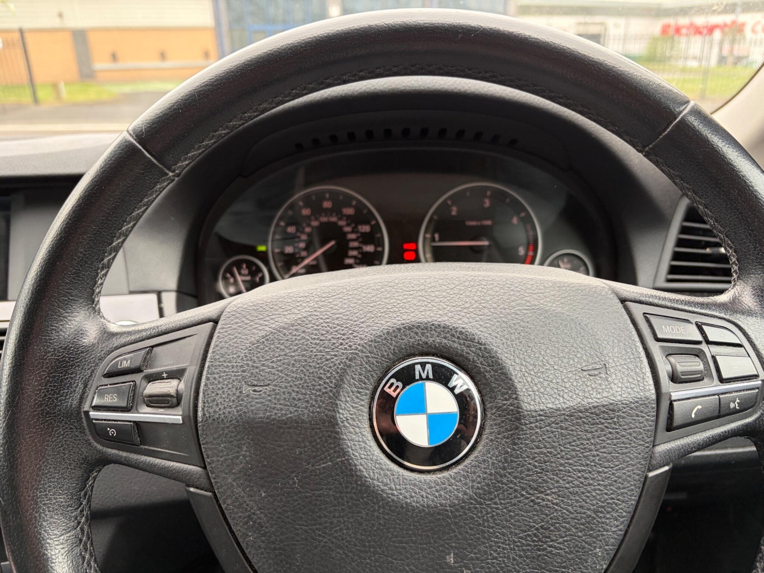 Used BMW 5 Series 2011 for sale - 78204499: Photo 32