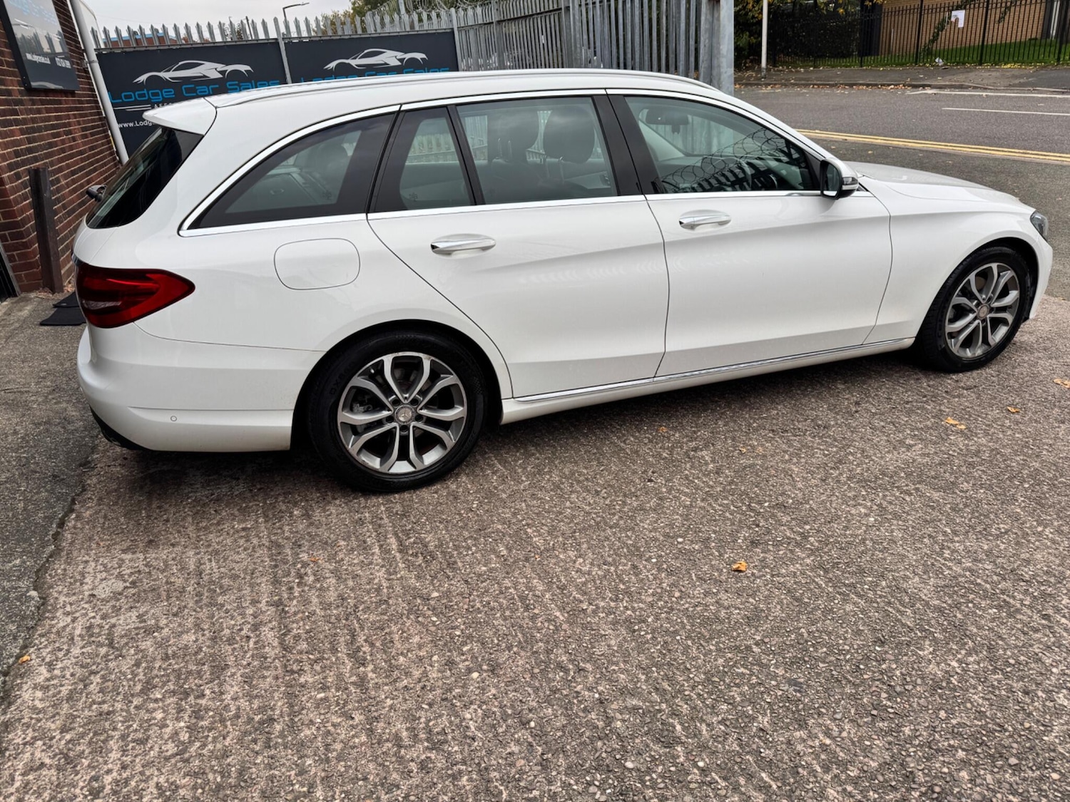 Used Mercedes-Benz C Class 2015 for sale - 76189778: Photo 11