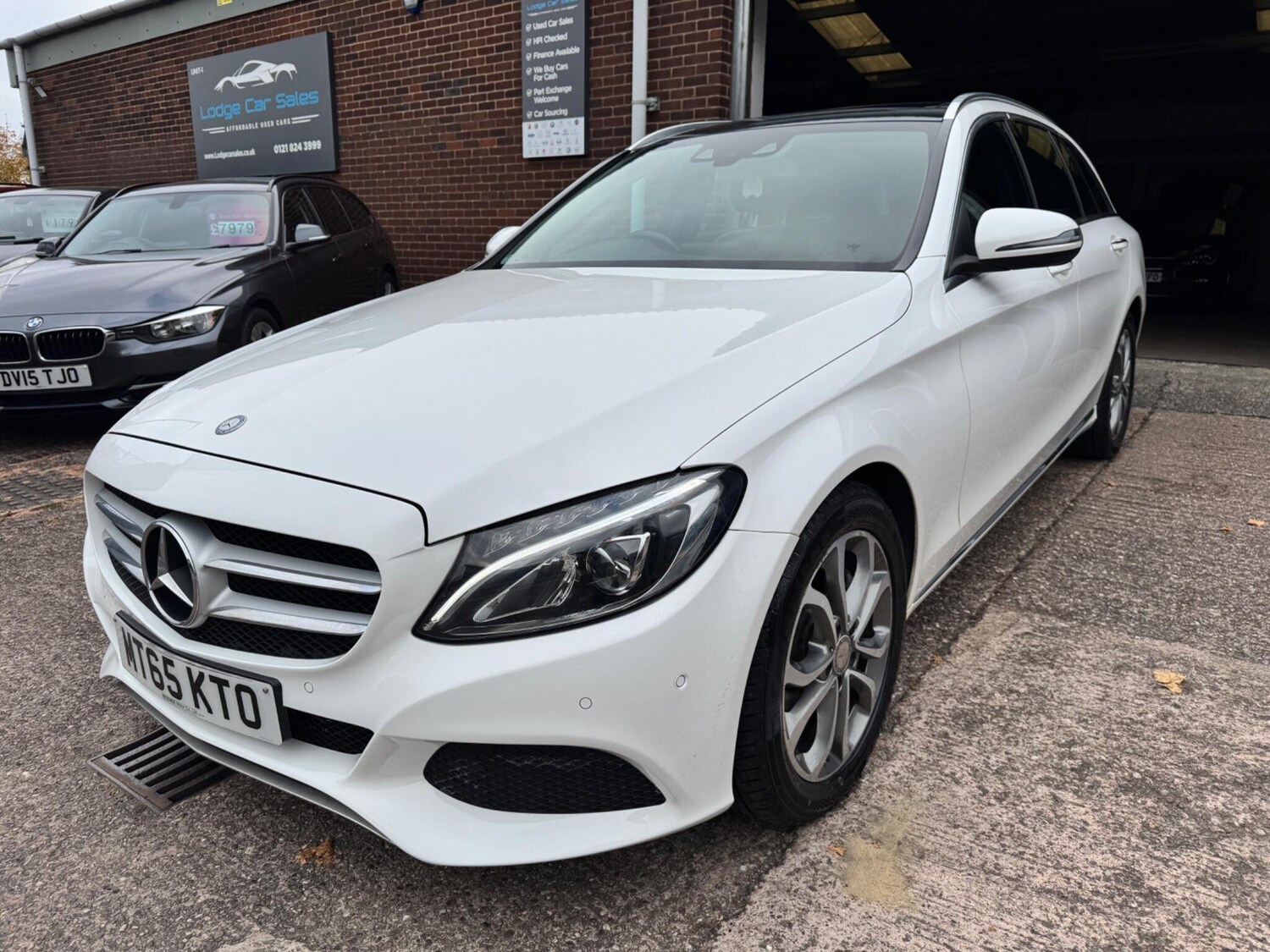 Used Mercedes-Benz C Class 2015 for sale - 76189778: Photo 4