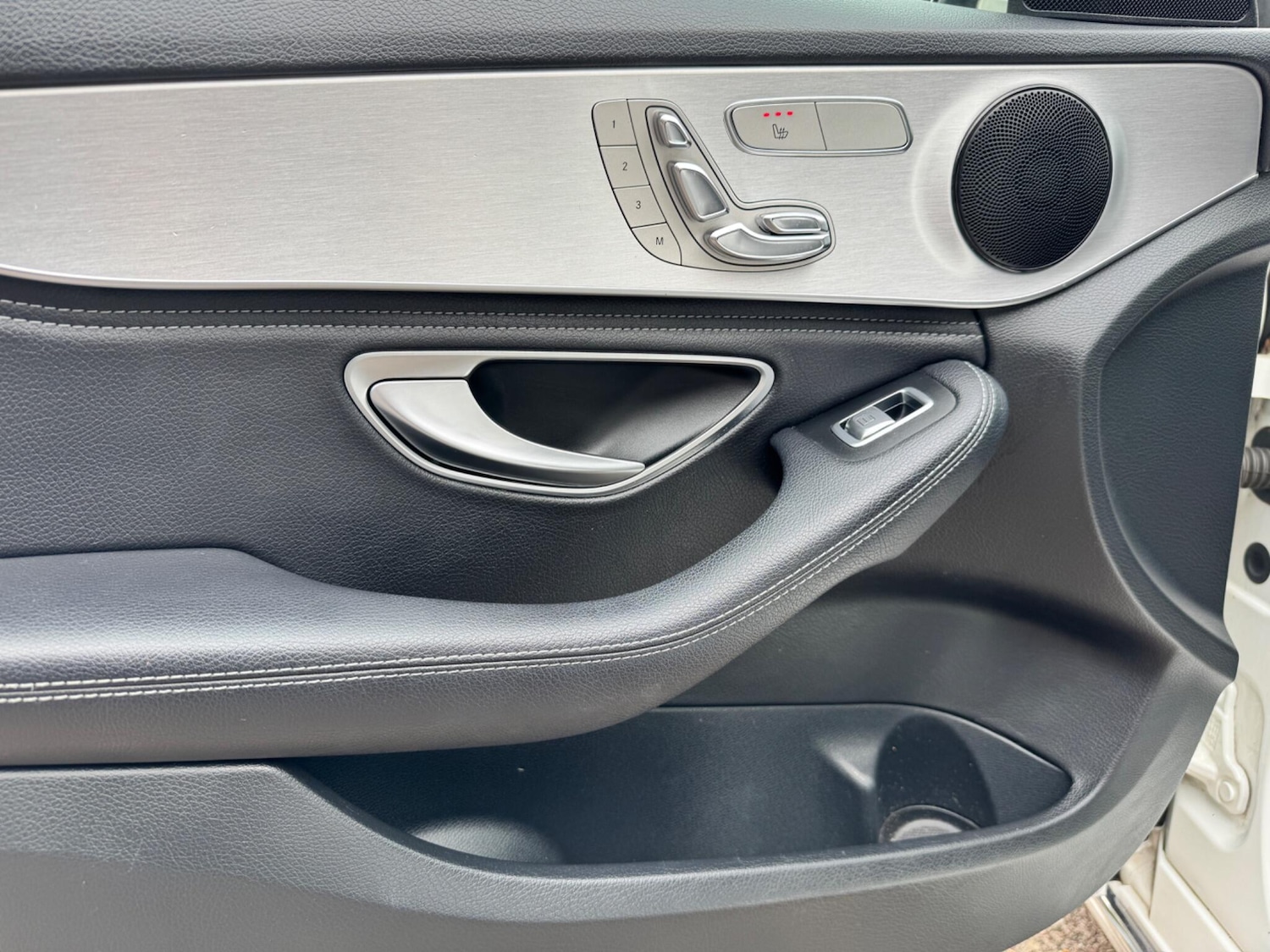 Used Mercedes-Benz C Class 2015 for sale - 76189778: Photo 40