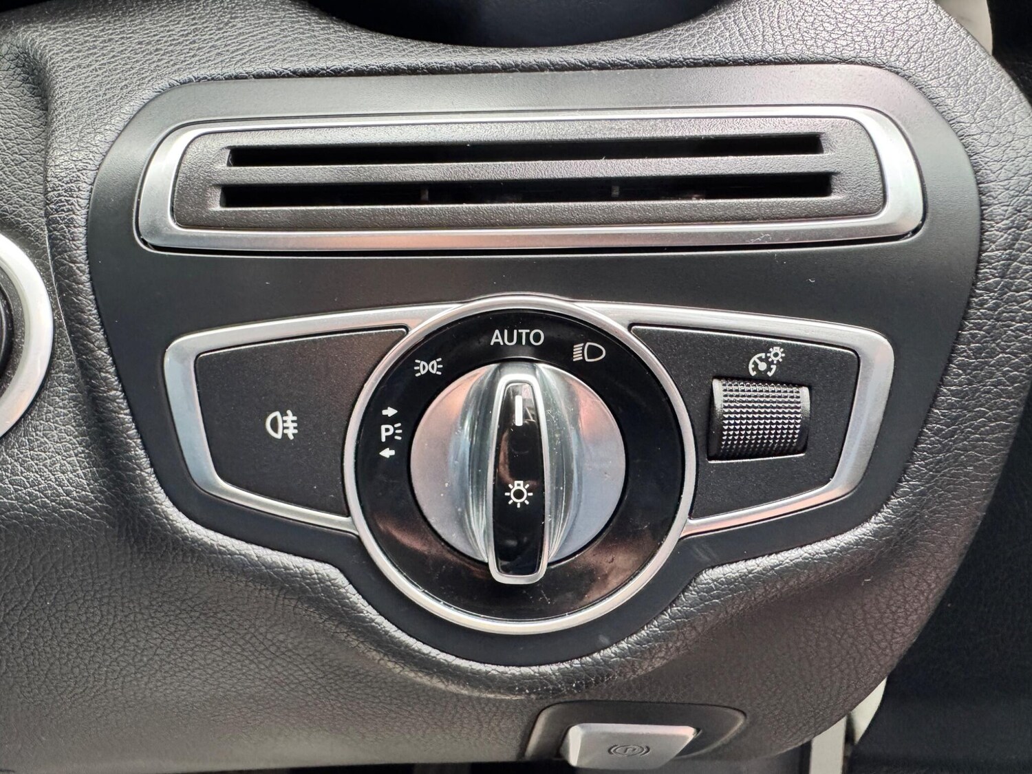 Used Mercedes-Benz C Class 2015 for sale - 76189778: Photo 55