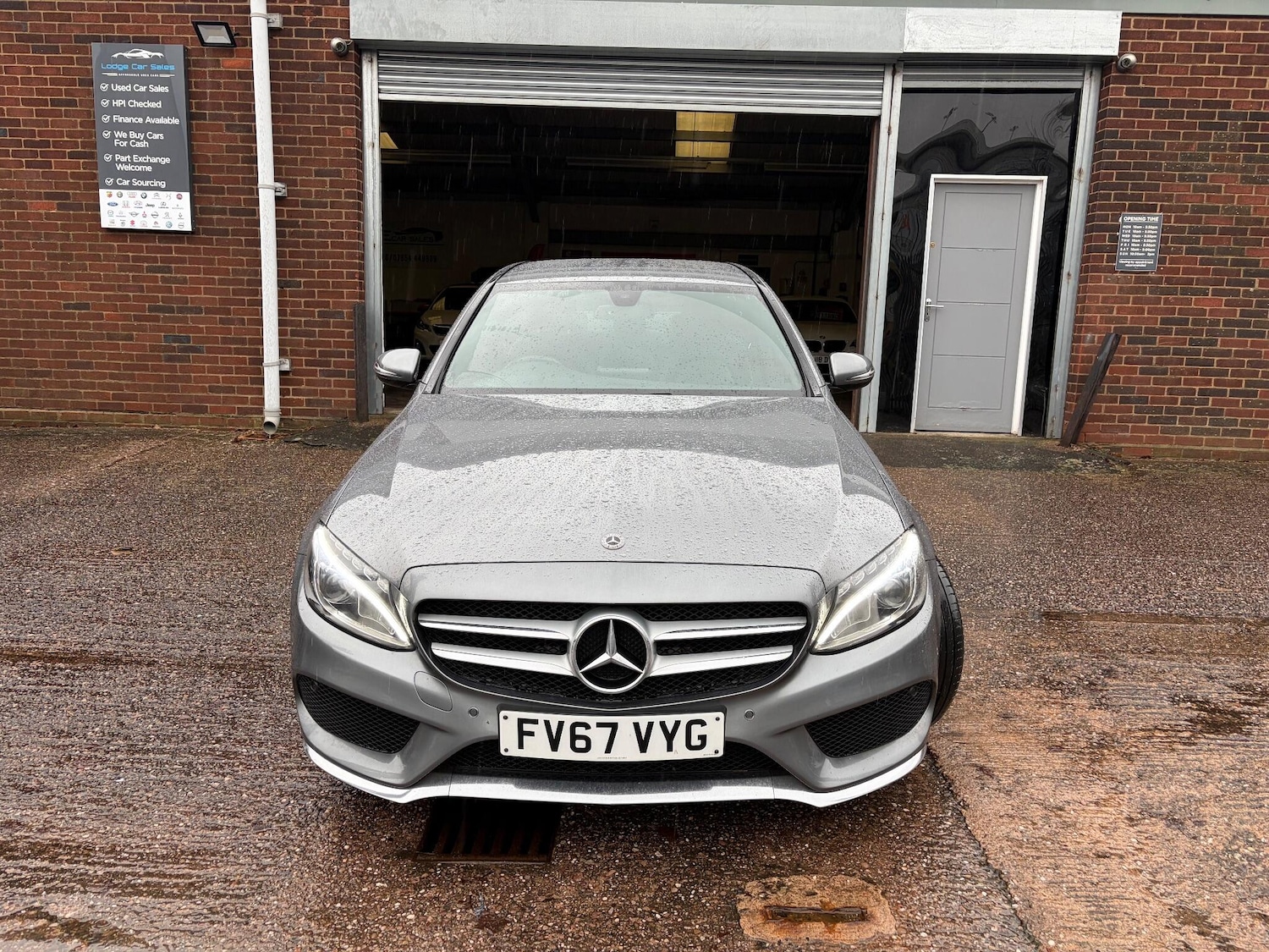 Used Mercedes-Benz C Class 2018 for sale - 77215734: Photo 2