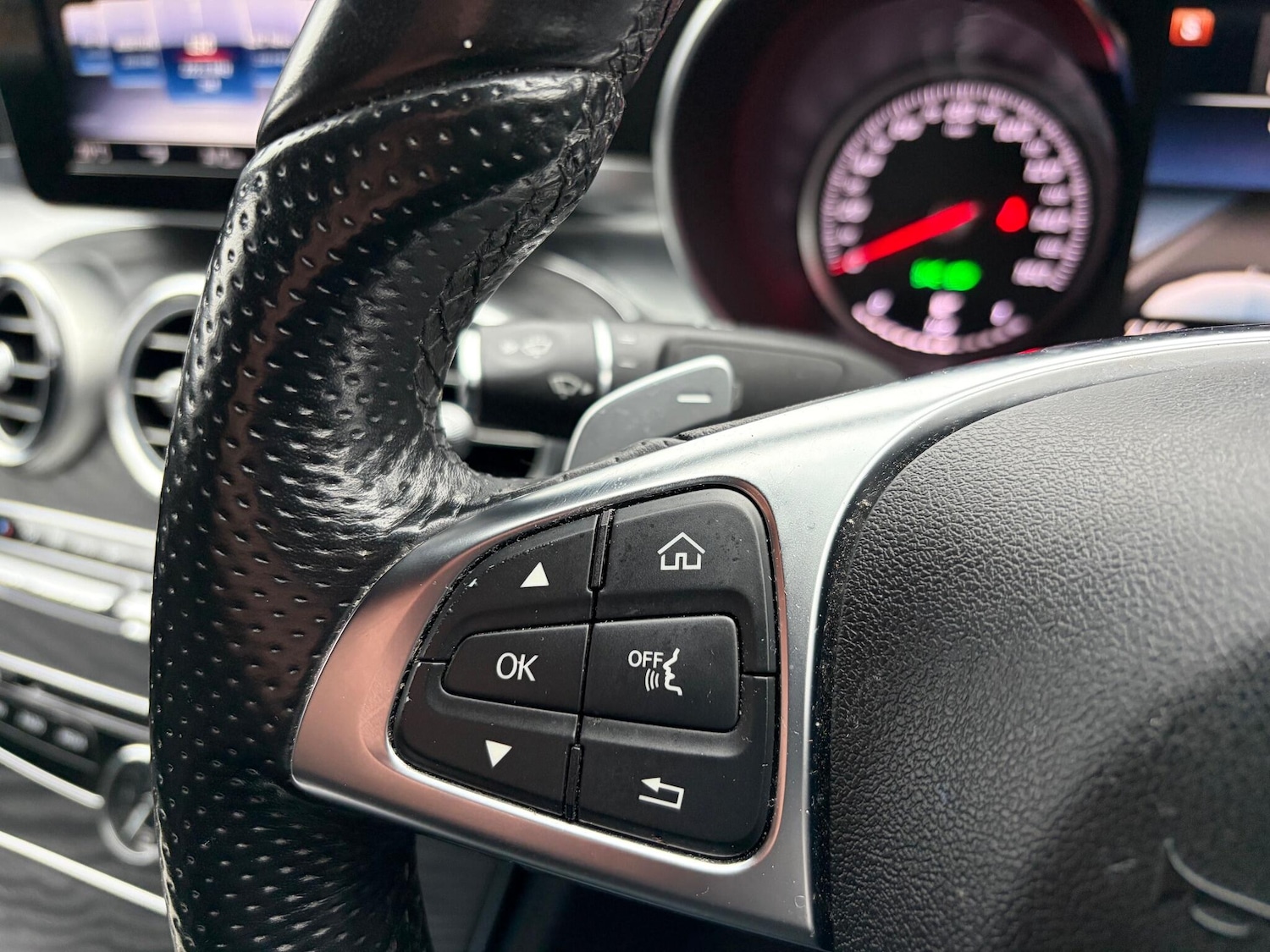 Used Mercedes-Benz C Class 2018 for sale - 77215734: Photo 30