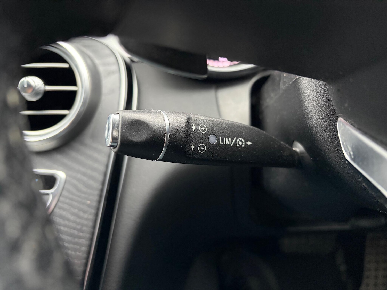 Used Mercedes-Benz C Class 2018 for sale - 77215734: Photo 34