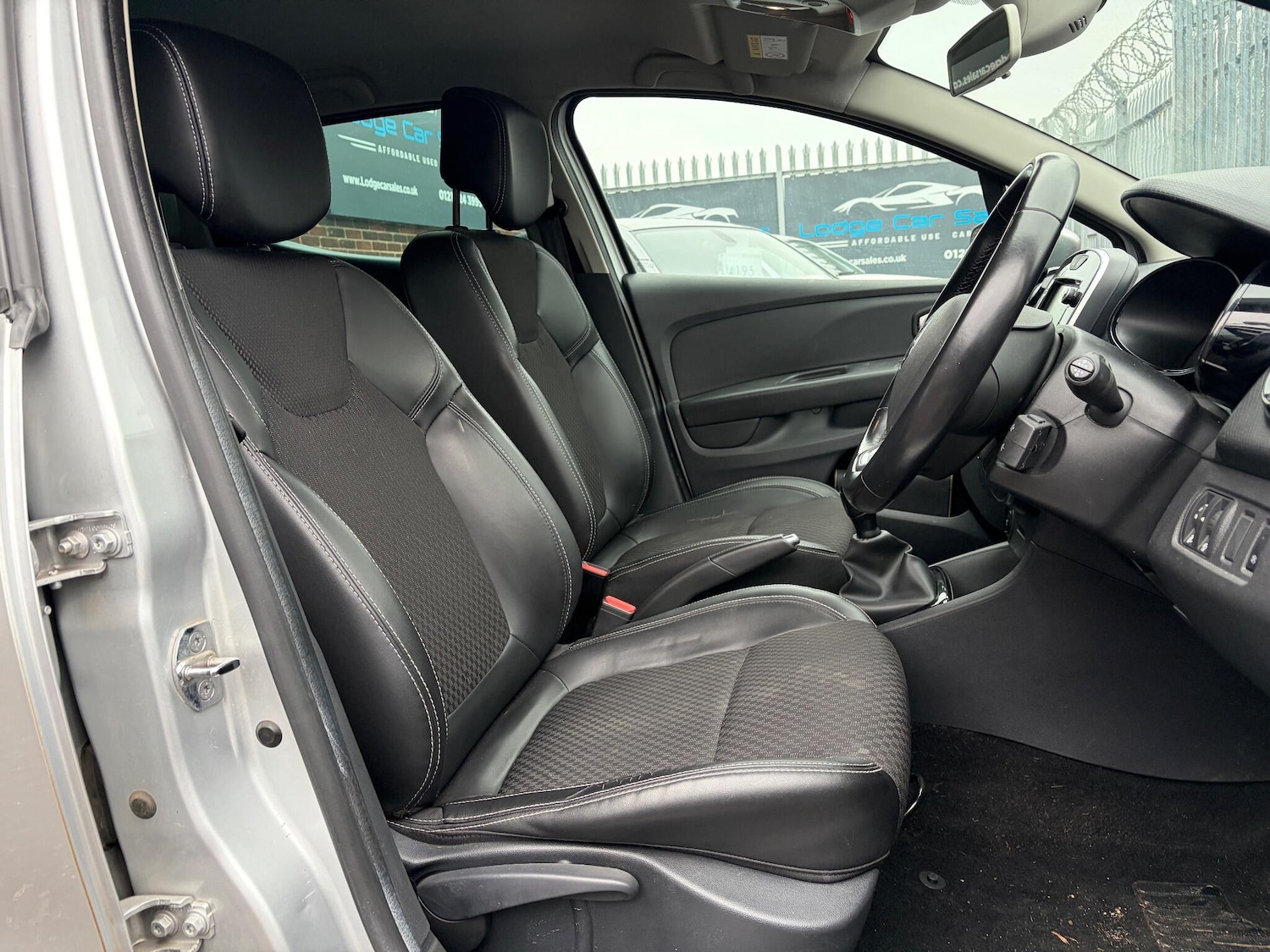 Used Renault Clio 2018 for sale - 77611528: Photo 14