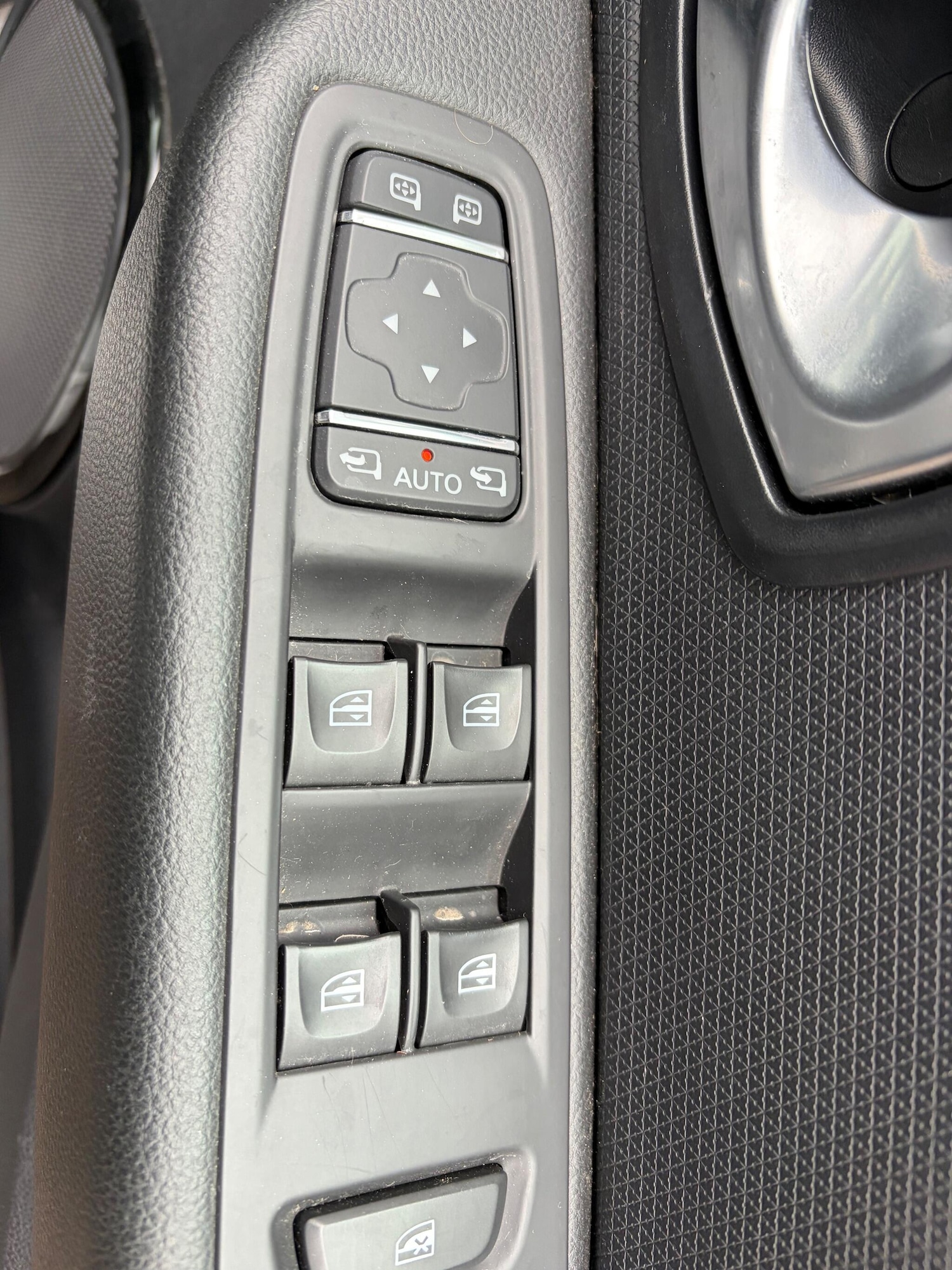 Used Renault Clio 2018 for sale - 77611528: Photo 19