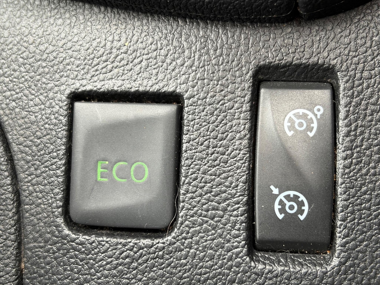 Used Renault Clio 2018 for sale - 77611528: Photo 20