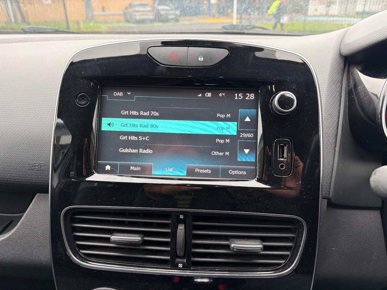 Used Renault Clio 2018 for sale - 77611528: Photo 23