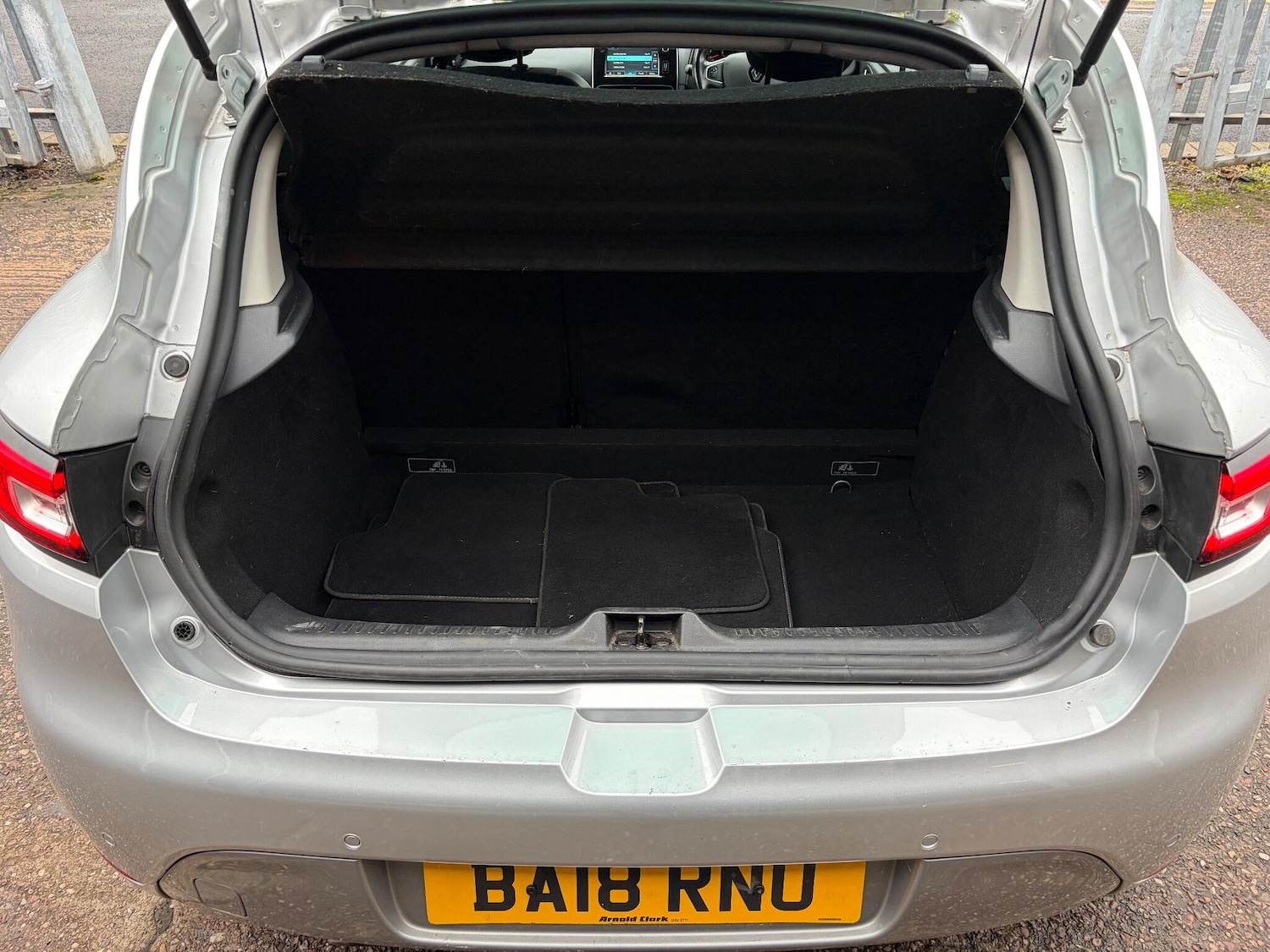 Used Renault Clio 2018 for sale - 77611528: Photo 30