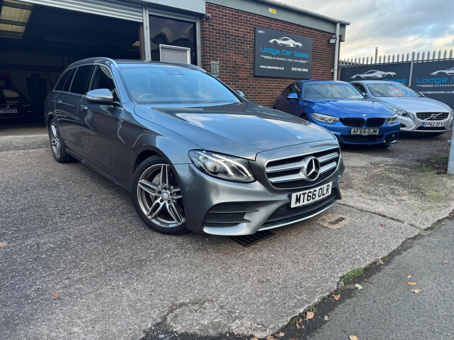 Used Mercedes-Benz E Class for sale - 76619733: Photo 1