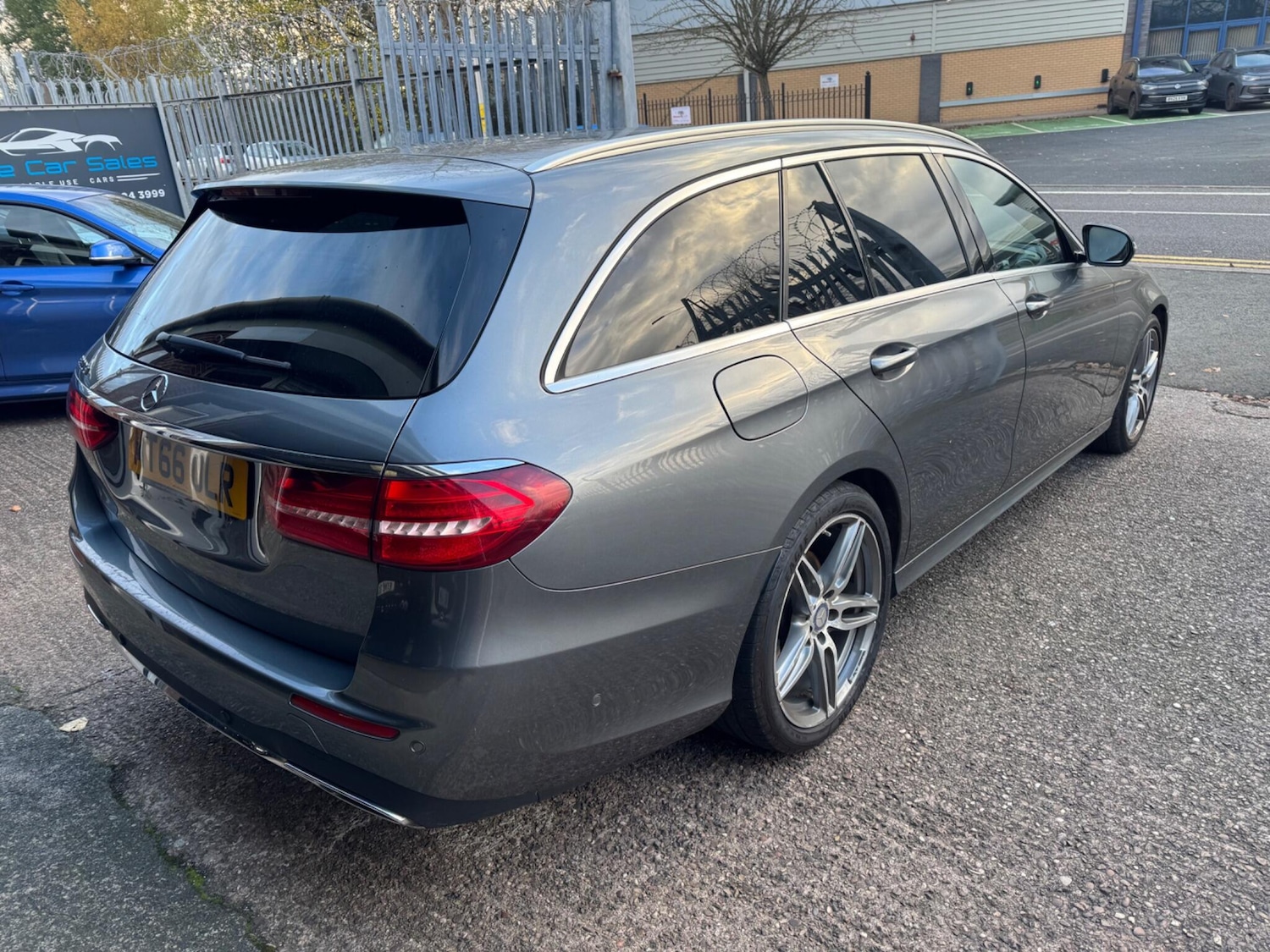 Used Mercedes-Benz E Class for sale - 76619733: Photo 12