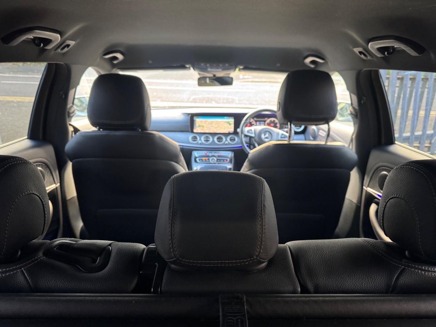 Used Mercedes-Benz E Class for sale - 76619733: Photo 16