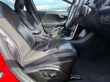 Used Volvo V40 2014 for sale - 78662196: Photo