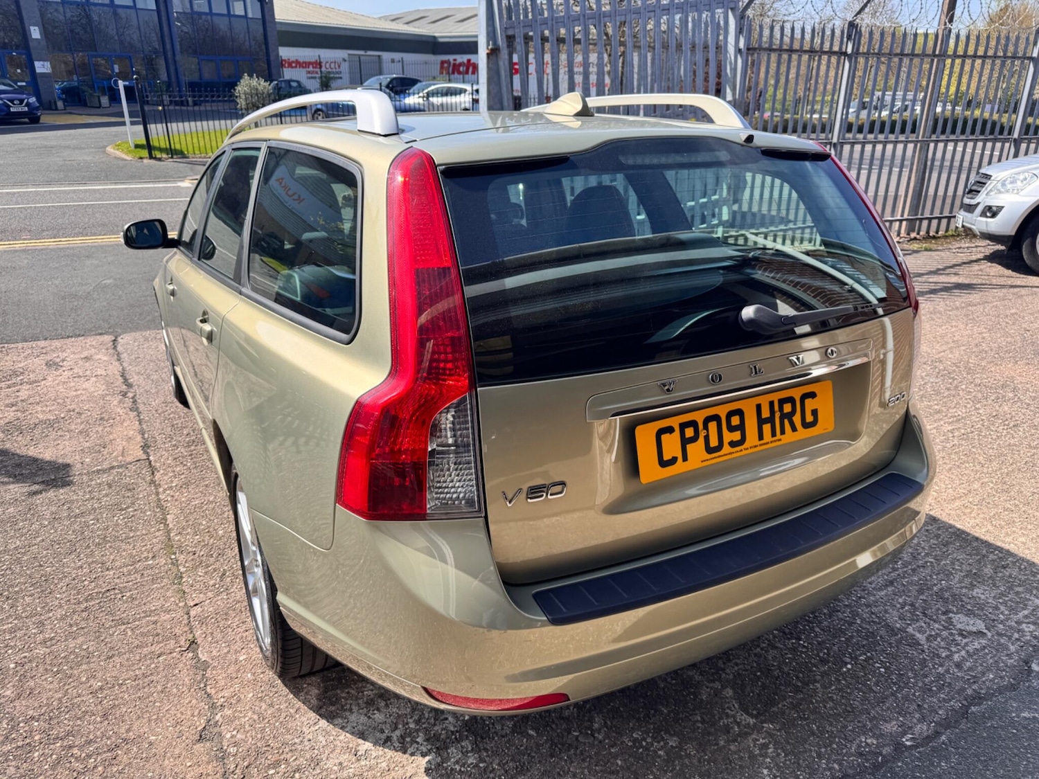 Used Volvo V50 2009 for sale - 78184563: Photo 8